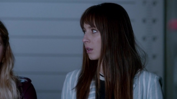 Pretty_Little_Liars_S07E19_WEB-DL_720p_DUAL_WWW_COMANDOTORRENTS_COM_1853.jpg