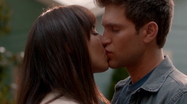Pretty_Little_Liars_S07E20E21_WEB-DL_720p_DUAL_WWW_COMANDOTORRENTS_COM_2780.jpg