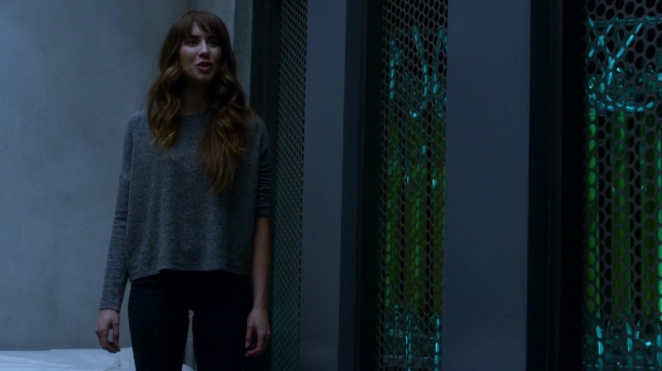Pretty_Little_Liars_S07E20E21_WEB-DL_720p_DUAL_WWW_COMANDOTORRENTS_COM_2801.jpg