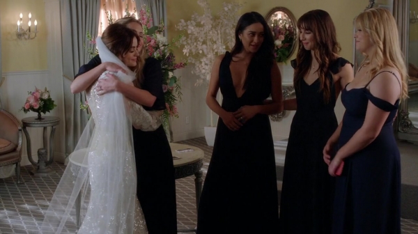 Pretty_Little_Liars_S07E20E21_WEB-DL_720p_DUAL_WWW_COMANDOTORRENTS_COM_3092.jpg