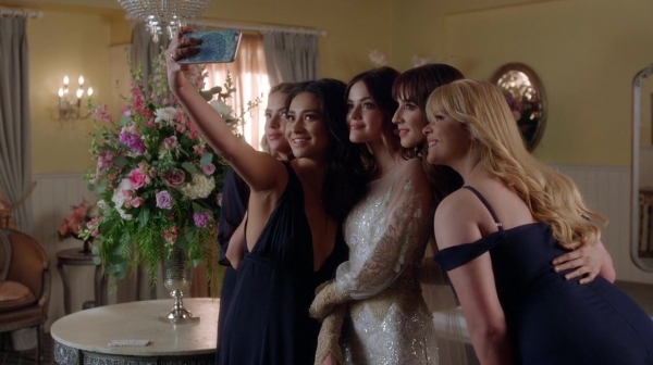 Pretty_Little_Liars_S07E20E21_WEB-DL_720p_DUAL_WWW_COMANDOTORRENTS_COM_3100.jpg