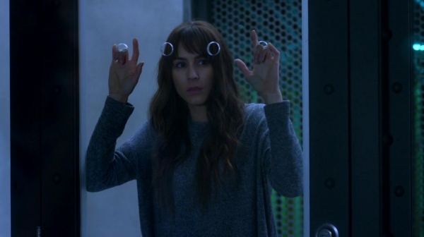 Pretty_Little_Liars_S07E20E21_WEB-DL_720p_DUAL_WWW_COMANDOTORRENTS_COM_3500.jpg