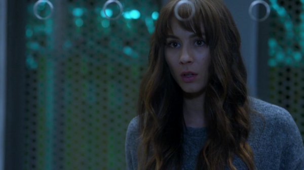 Pretty_Little_Liars_S07E20E21_WEB-DL_720p_DUAL_WWW_COMANDOTORRENTS_COM_3588.jpg