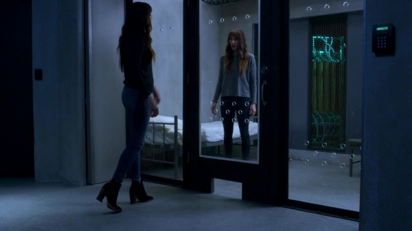 Pretty_Little_Liars_S07E20E21_WEB-DL_720p_DUAL_WWW_COMANDOTORRENTS_COM_3626.jpg