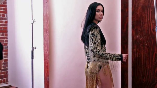 Schon21_presents___Behind_the_scenes_with_Troian_Bellisario_mp4__1_2815329.jpg