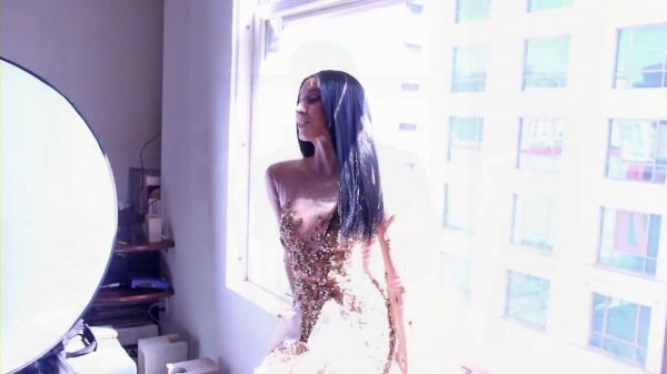 Schon21_presents___Behind_the_scenes_with_Troian_Bellisario_mp4__1_282529.jpg