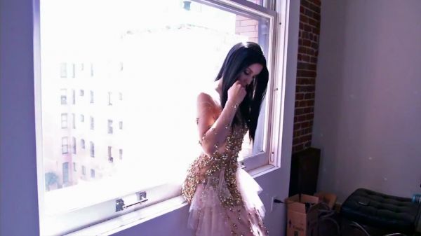 Schon21_presents___Behind_the_scenes_with_Troian_Bellisario_mp4__1_283029.jpg