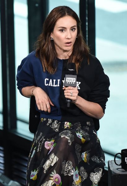 HQ
