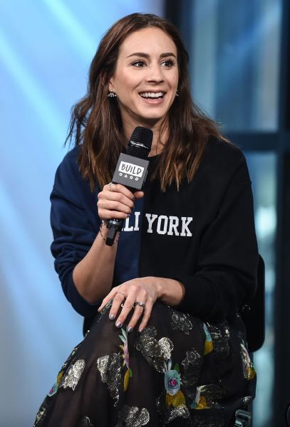 HQ
