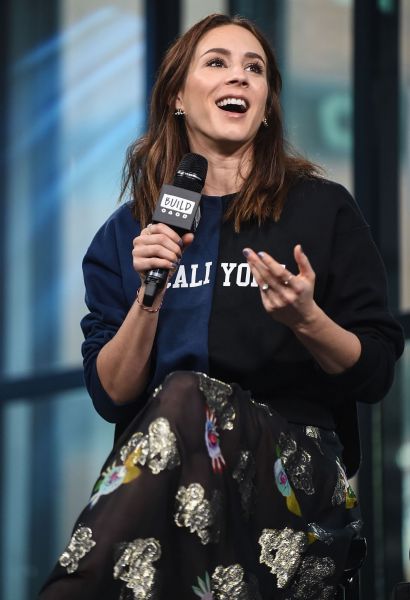 HQ
