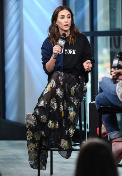 HQ
