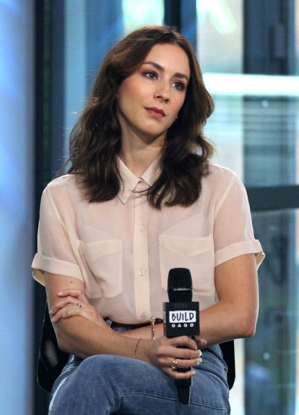HQ
