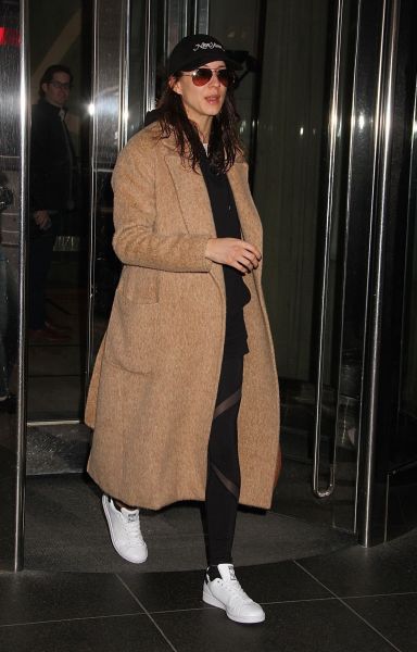 HQ
