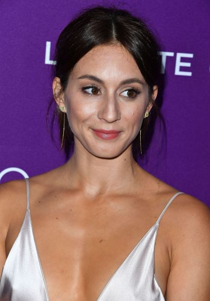 HQ
