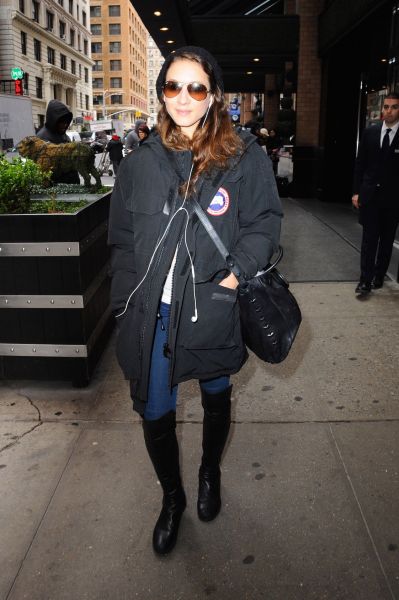 HQ
