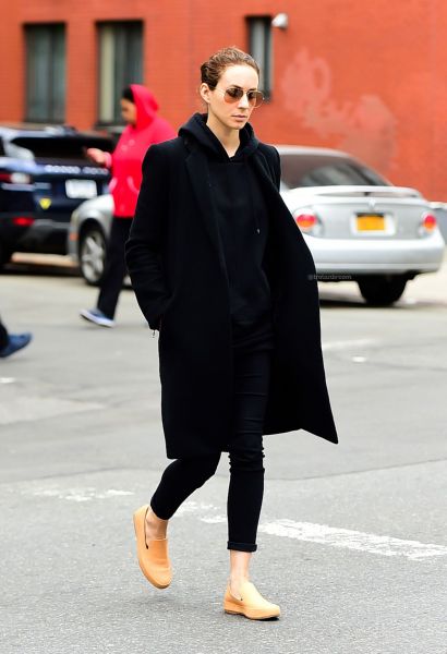 HQ
