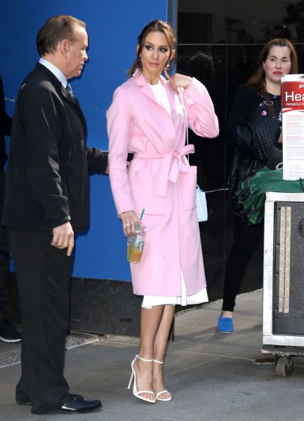 HQ
