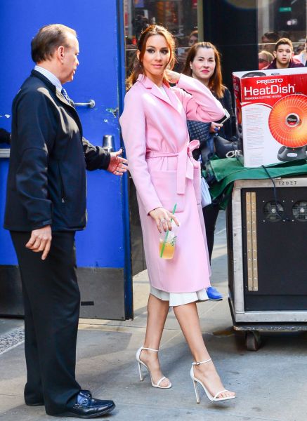 HQ
