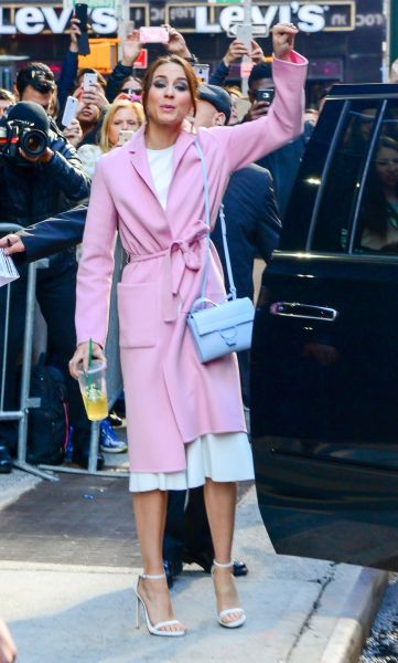 HQ
