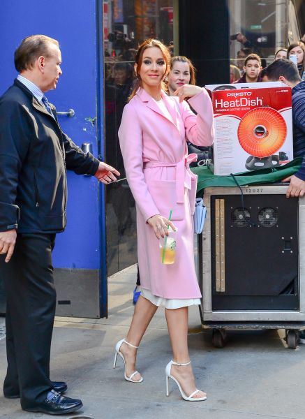 HQ
