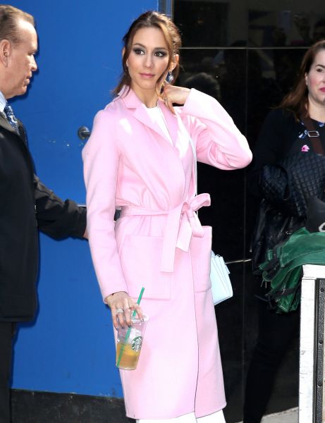 HQ
