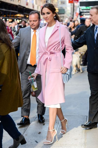 HQ
