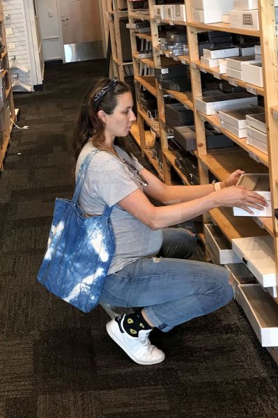 HQ
