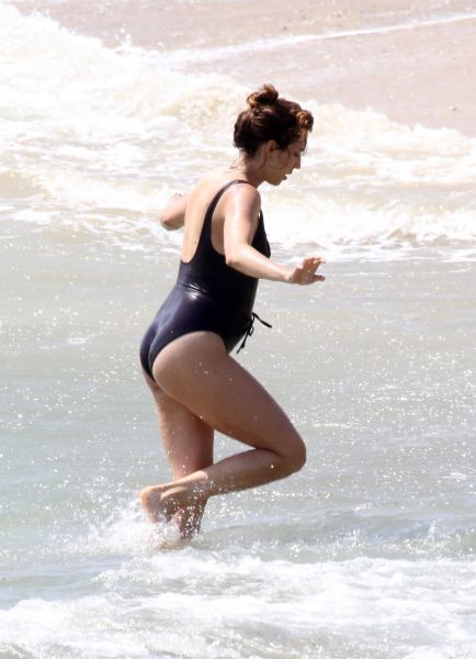 HQ
