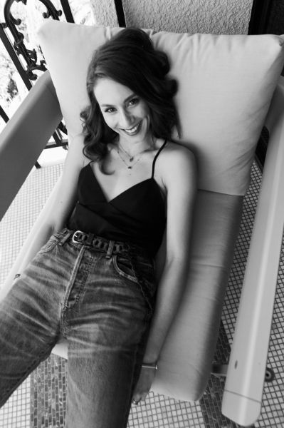 HQ
