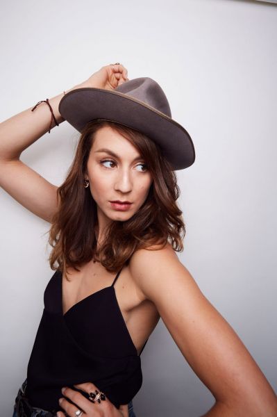 HQ

