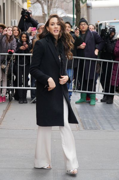 HQ
