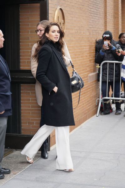 HQ
