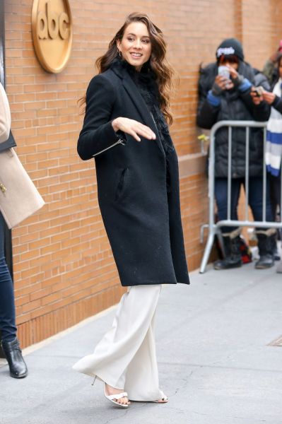 HQ
