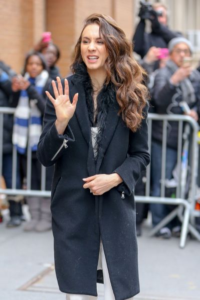HQ
