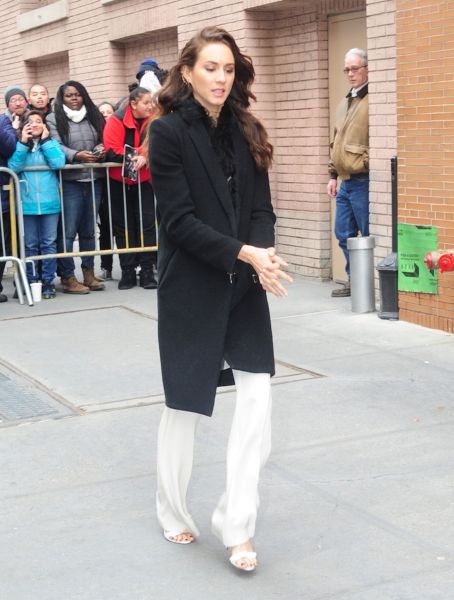 troianleavingtheview120116-039.jpg