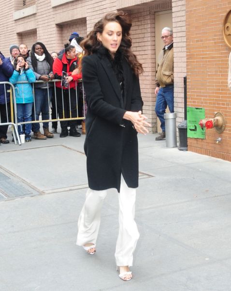 troianleavingtheview120116-040.jpg