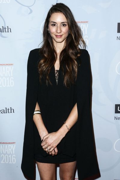 HQ
