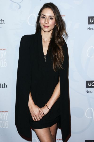 HQ
