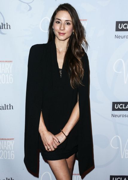 HQ
