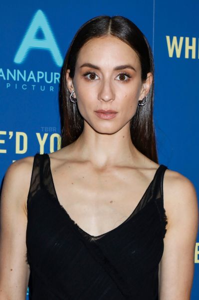 HQ
