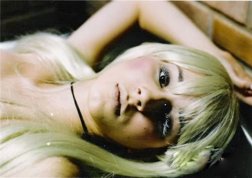BlondePortrait-05.jpg