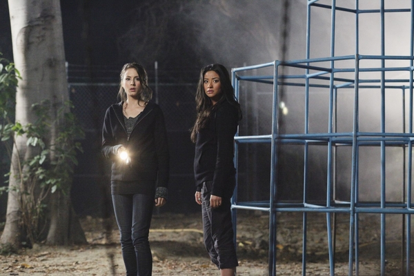 normal_1x10-FriendsClose14.jpg