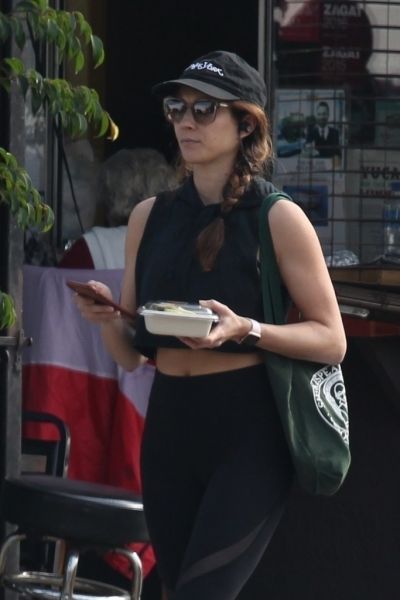 HQ
