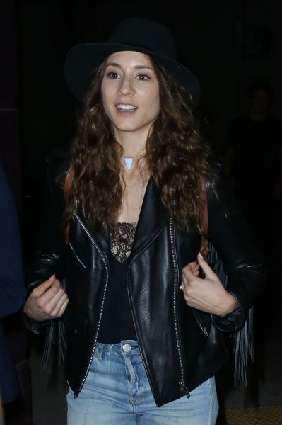 HQ

