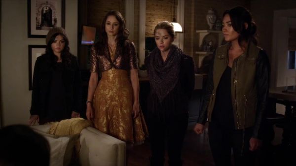 PLL_S04E01_720p_JACK_Up_DownloadSeriesHere_0188.jpg