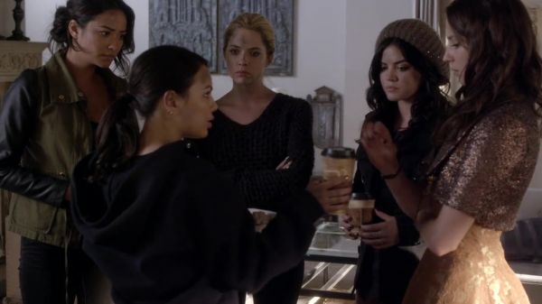 PLL_S04E01_720p_JACK_Up_DownloadSeriesHere_0313.jpg