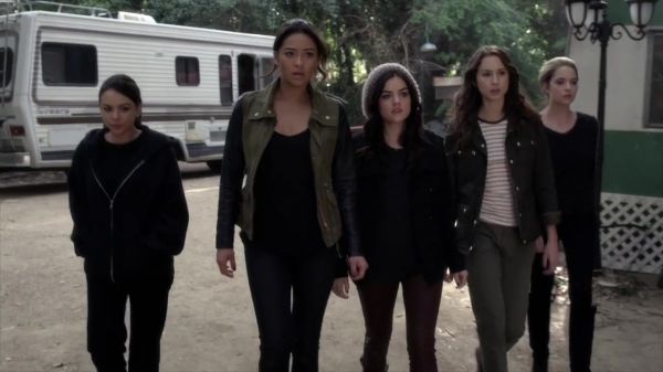 PLL_S04E01_720p_JACK_Up_DownloadSeriesHere_0620.jpg