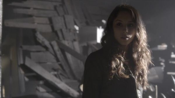 PLL_S04E01_720p_JACK_Up_DownloadSeriesHere_0865.jpg