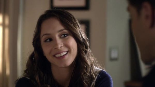 PLL_S04E01_720p_JACK_Up_DownloadSeriesHere_1240.jpg