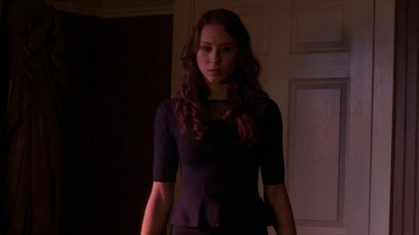 PLL_S04E01_720p_JACK_Up_DownloadSeriesHere_2147.jpg